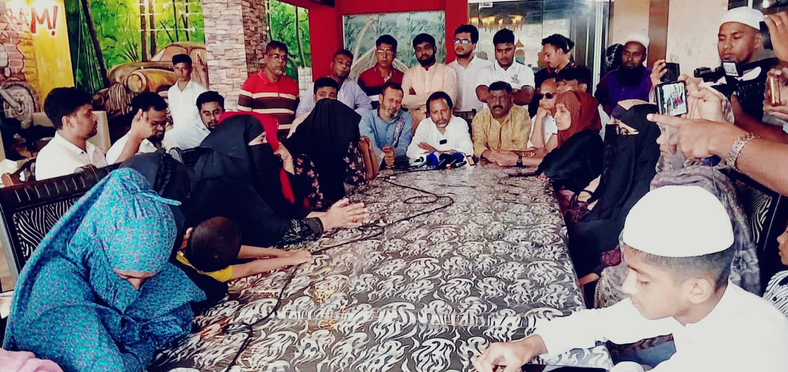 সিরাজগঞ্জে বৈষম্য বিরোধী আন্দোলনে নিহতদের স্মরণে- বিএনপি নেতার মতবিনিময় সভা