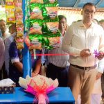 বদলগাছীতে অসহায় জেলফেরত এক ব্যক্তিকে পূণর্বাসনে দোকান উদ্বোধন করলেন জেলা প্রশাসক