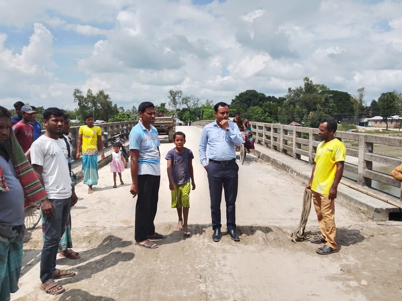 বালু চুরি করার দায়ে এক ব্যবসায়ীকে ৫০ হাজার টাকা জরিমানা