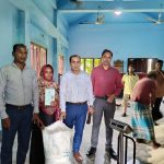 শিবগঞ্জে ভিডব্লিউবি কর্মসূচির চাল বিতরণ