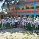 কুড়িগ্রামে তিনটি স্কুলের শিক্ষার্থীদের মাঝে দুদকের শিক্ষা উপকরণ বিতরন