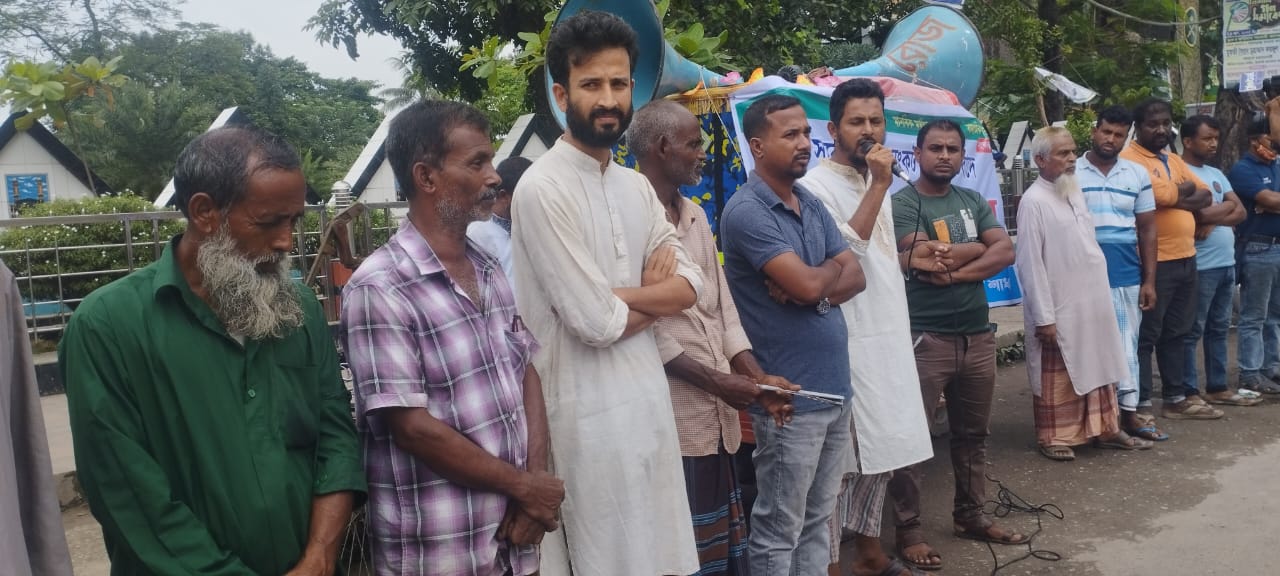 সারের কৃত্রিম সংকট সৃষ্টির প্রতিবাদে কুড়িগ্রামে ‘রাষ্ট্র সংস্কার কৃষক আন্দোলন’ এর বিক্ষোভ সমাবেশ অনুষ্ঠিত