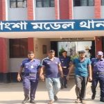 র‌্যাব পরিচয়ে মুরগী বোঝাই কাভার্ডভ্যান ডাকাতি, গ্রেফতার ২