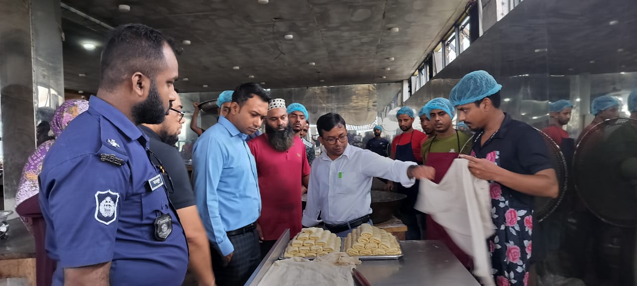 শেরপুরে নাবিল হাইওয়ে রেস্টুরেন্টকে দেড় লাখ টাকা জরিমানা