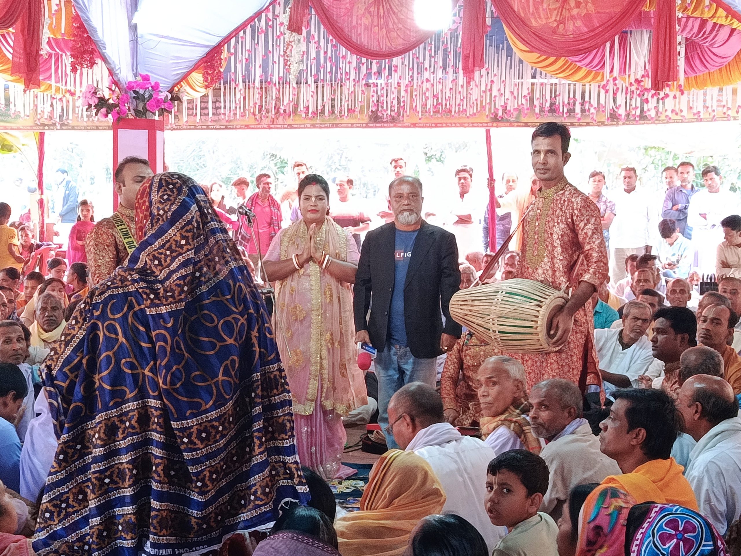 নওগাঁর আত্রাই সমসপাড়া দূর্গা মন্দিরে ২৪ প্রহর ব্যাপীলীলা কীতন অনুষ্ঠিত