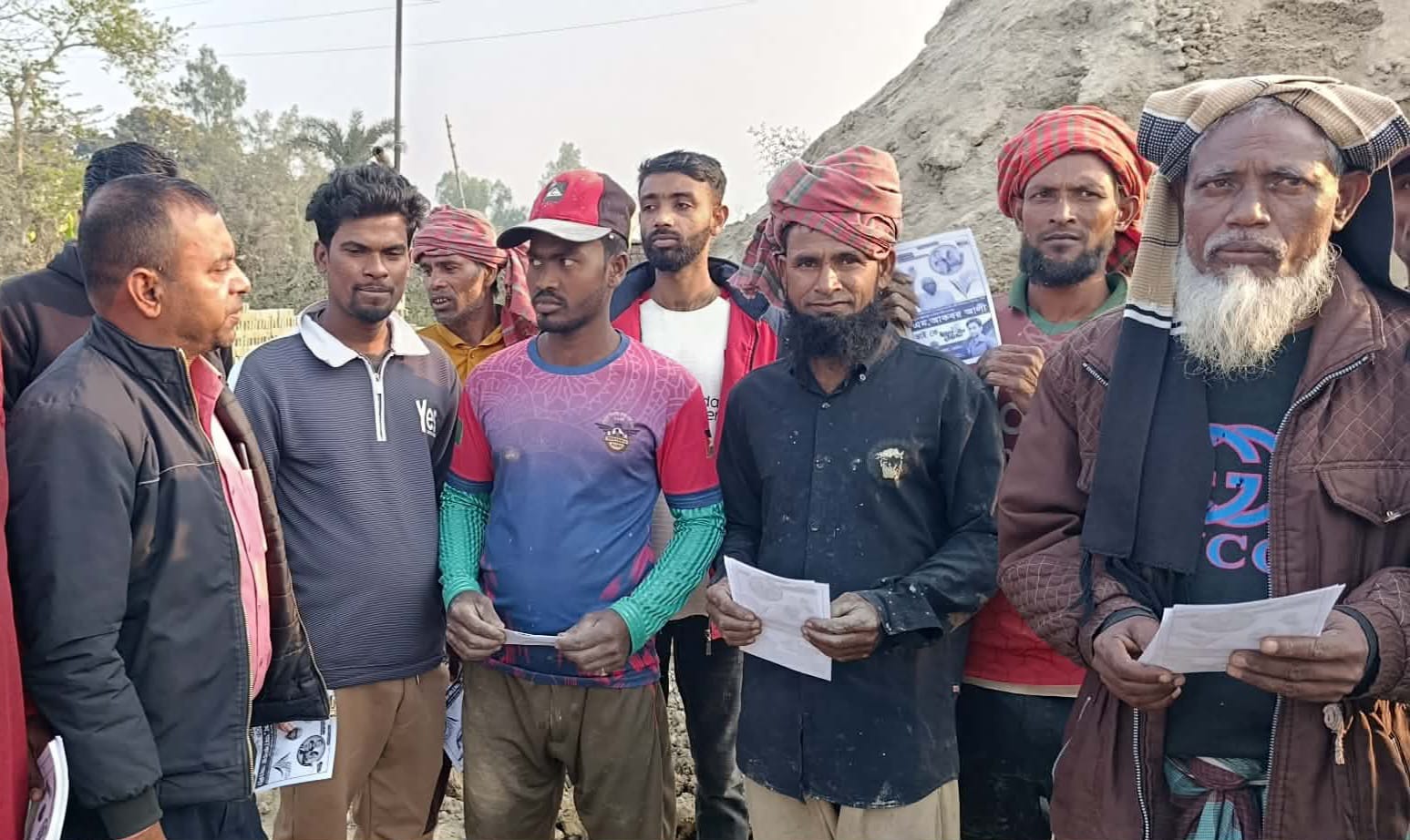 হাসপাতাল থেকে ফিরেই আকবর আলীর নির্বাচনী মাঠে বিএনপি নেতা আফছার