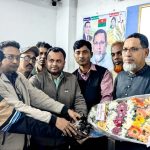 বগুড়া-৩ আসনের এমপিকে তালোড়া সার্বজনীন সনাতনী সংঘের ফুলেল শুভেচ্ছা