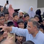 ‘আঙ্কেল, আপনি কি রোজা রাখেন?’: জুমার নামাজ শেষে শিশুদের সঙ্গে প্রধানমন্ত্রীর আড্ডা