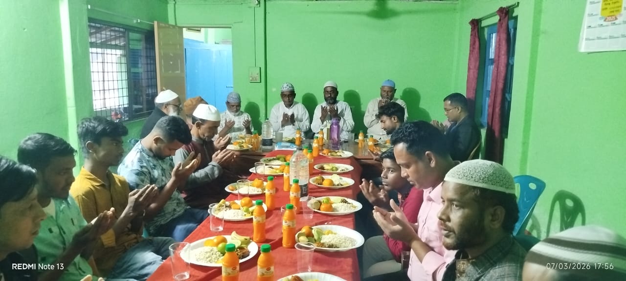 হরিপুর প্রেস ক্লাবের উদ্যোগে ইফতার ও দোয়া মাহফিল অনুষ্ঠিত