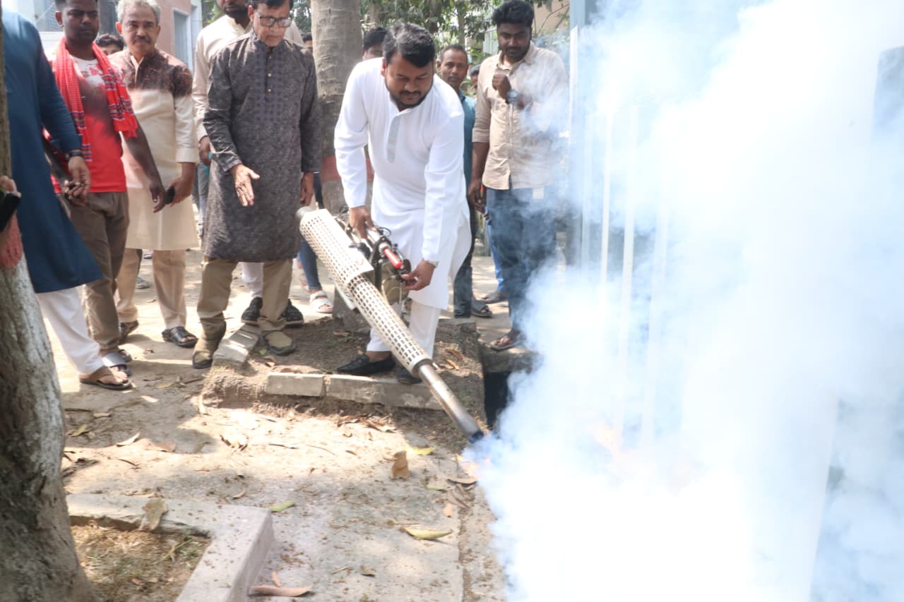 মশা নিয়ন্ত্রণে রাসিক’র ১৫ দিনের ক্র্যাশ প্রোগ্রামের উদ্বোধন