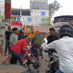 রাজবাড়ীর ফিলিং স্টেশন গুলোতে নেই তেল ভোগান্তিতে চালক ও সাধারন মানষ