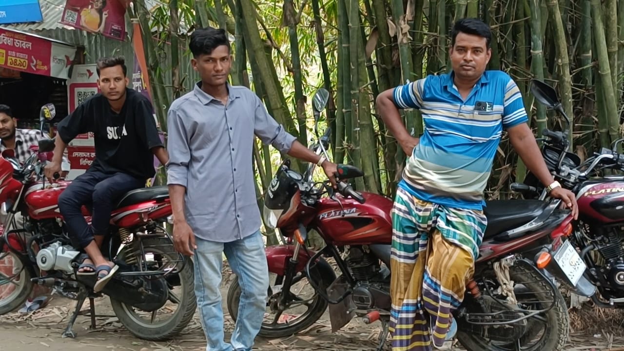 জ্বালানি সংকট: মোটরসাইকেলের স্থির চাকায় বন্ধের পথে জীবিকা, বিপাকে চালক