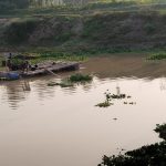 শিবগঞ্জে আলাদিপুর ইটভাটার ভেতর থেকে অবৈধ বালু উত্তোলন, বালুদস্যু কর্তৃক সাংবাদিককে হুমকি