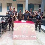 কুড়িগ্রামে বিজিবির অভিযানে অর্ধকোটি টাকারও বেশী মুল্যের ভারতীয় মালামাল জব্দ, আটক-২