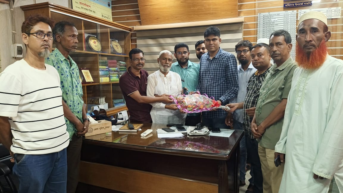 দুপচাঁচিয়া নবাগত ওসির সঙ্গে উপজেলা প্রেসক্লাবের নেতৃবৃন্দের মতবিনিময়