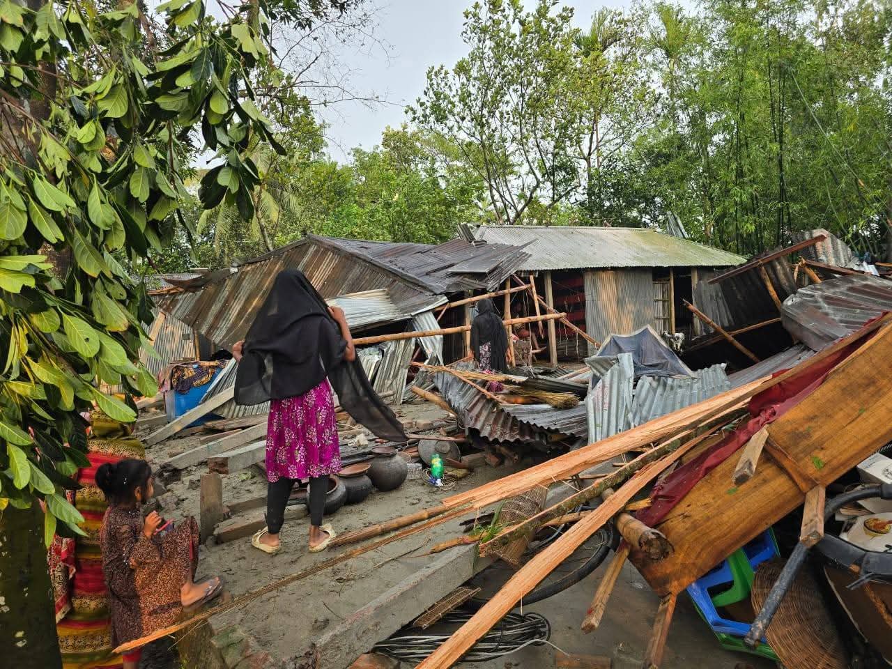 কালবৈশাখী ঝড়ে লণ্ডভণ্ড কোচাশহর, ব্যাপক ক্ষয়ক্ষতি