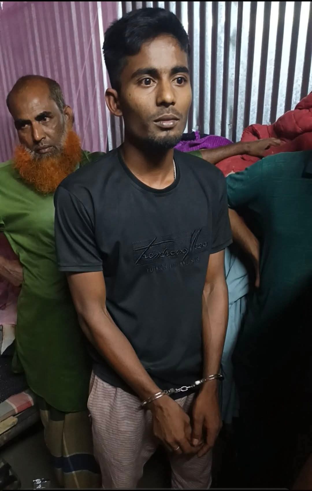 গাইবান্ধায় ইয়াবাসহ যুবক গ্রেফতার, মাদকদ্রব্য নিয়ন্ত্রণ অধিদপ্তরের অভিযান