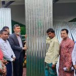 পীরগঞ্জে আগুন ও ঝড়ে ক্ষতিগ্রস্তদের নগদ অর্থ
