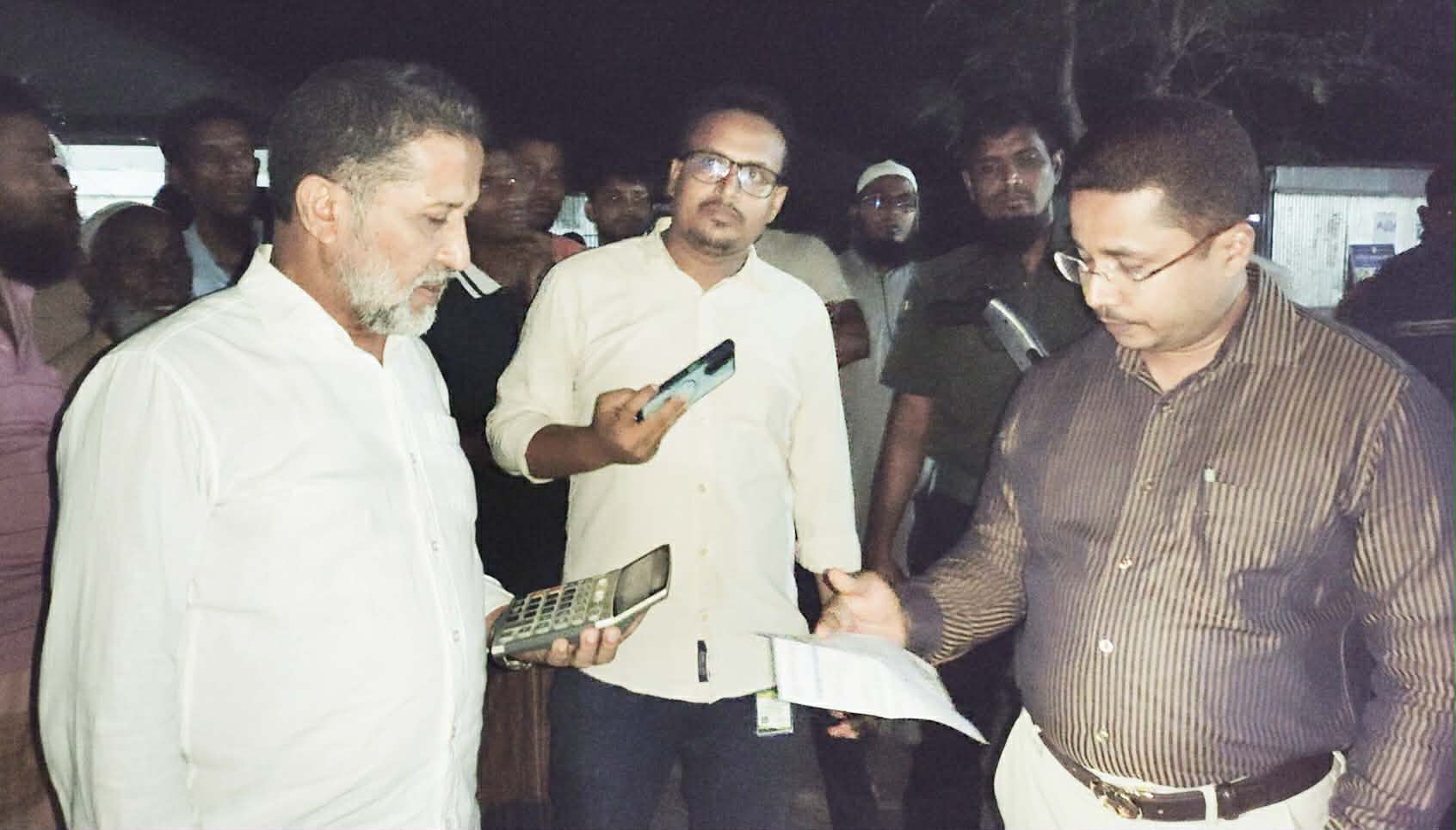 উল্লাপাড়ায় ভ্রাম্যমান আদালতে মম এন্টারপ্রাইজ এ জরিমানা