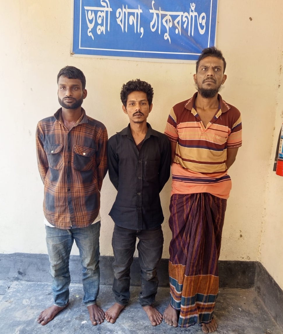 ঠাকুরগাঁওয়ে পুলিশের অভিযানে ইয়াবাসহ আটক ৩