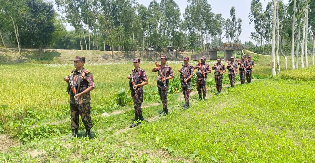 কুড়িগ্রাম সীমান্তে বিজিবির নিরাপত্তা জোরদার ও সতর্ক অবস্থান
