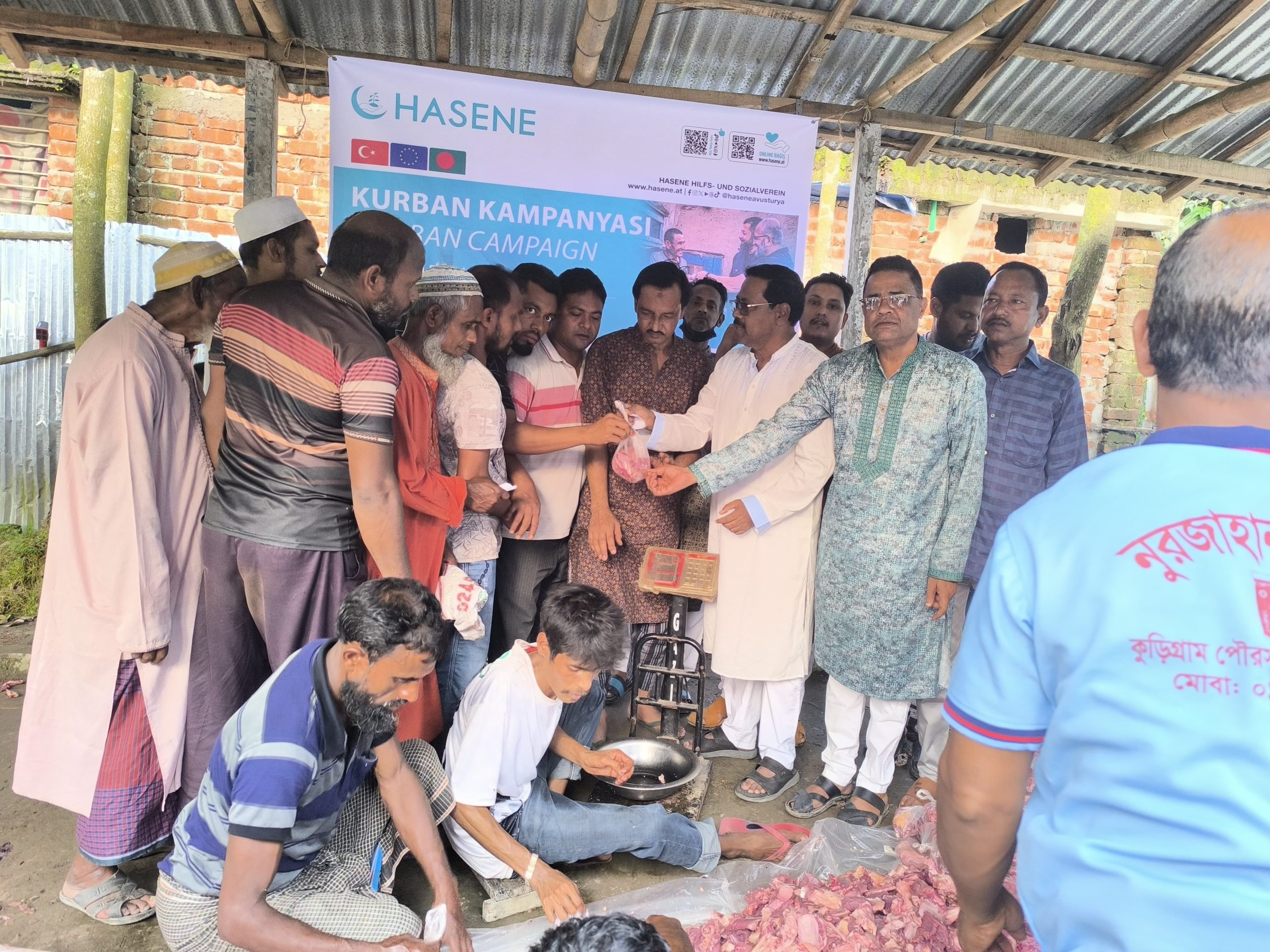 কুড়িগ্রামে সহস্রাধিক অসহায় মানুষ পেল HASENE-এর কোরবানির মাংস
