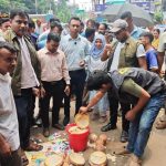 বগুড়ায় শেরপুর দই ঘর নামক প্রতিষ্ঠানে যৌথ অভিযানে জরিমানা ৫০ হাজার টাকা
