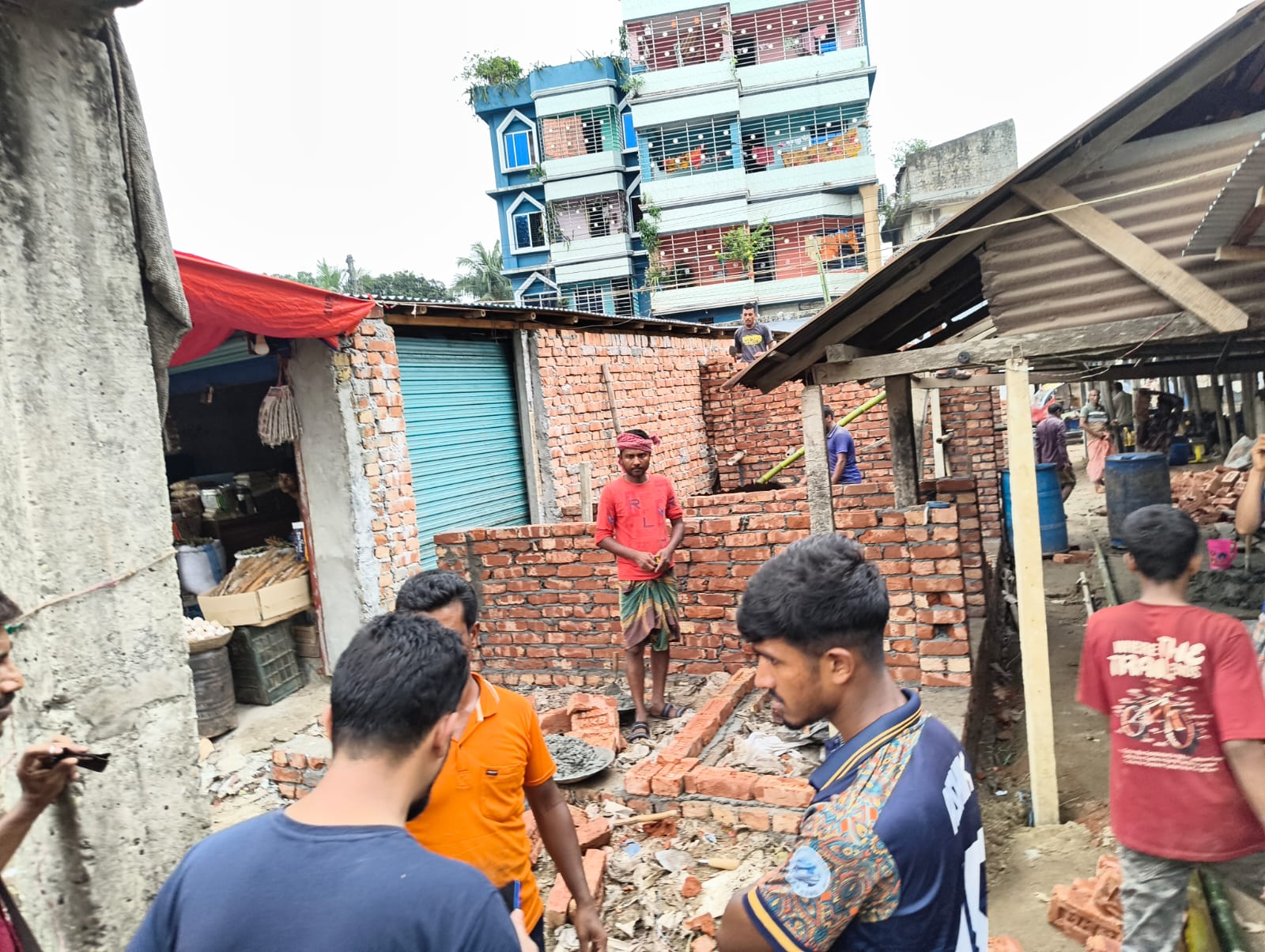 “শেরপুরের বারদুয়ারী হাটে পাকা ঘর নির্মাণ, দায় নিচ্ছে না কেউ”